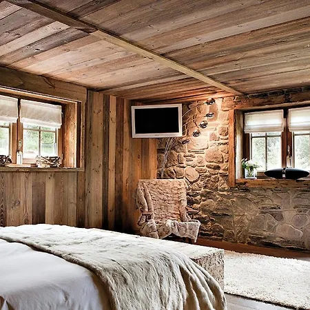 Javen - 520m2 Avec Piscine Chauffee Et Cinema *