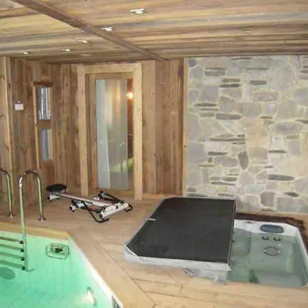 Javen - 520m2 Avec Piscine Chauffee Et Cinema *