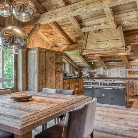 Javen - 520m2 Avec Piscine Chauffee Et Cinema Alpesi faház *