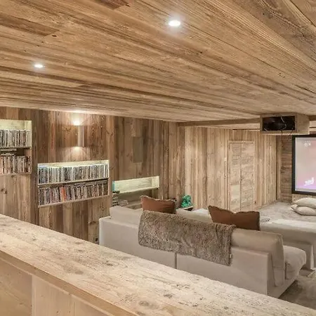 Javen - 520m2 Avec Piscine Chauffee Et Cinema *