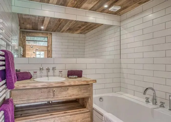 Javen - 520m2 Avec Piscine Chauffee Et Cinema *