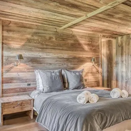 Javen - 520m2 Avec Piscine Chauffee Et Cinema Chalet