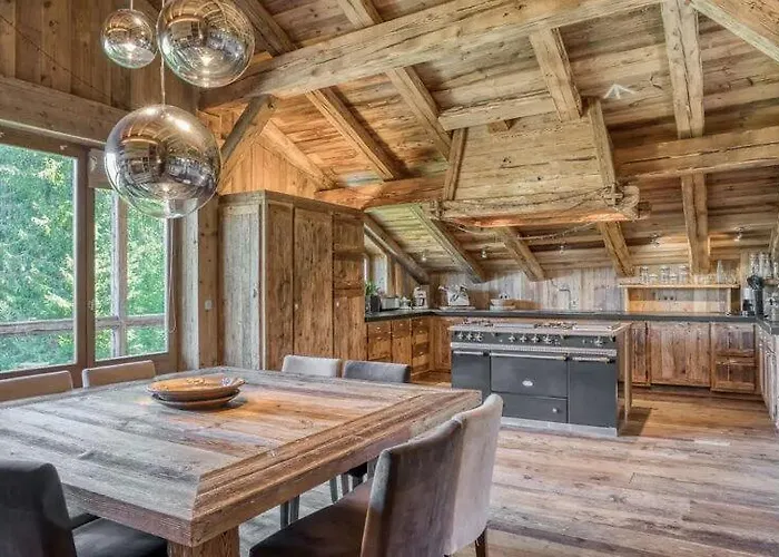 Javen - 520m2 Avec Piscine Chauffee Et Cinema Chalet *