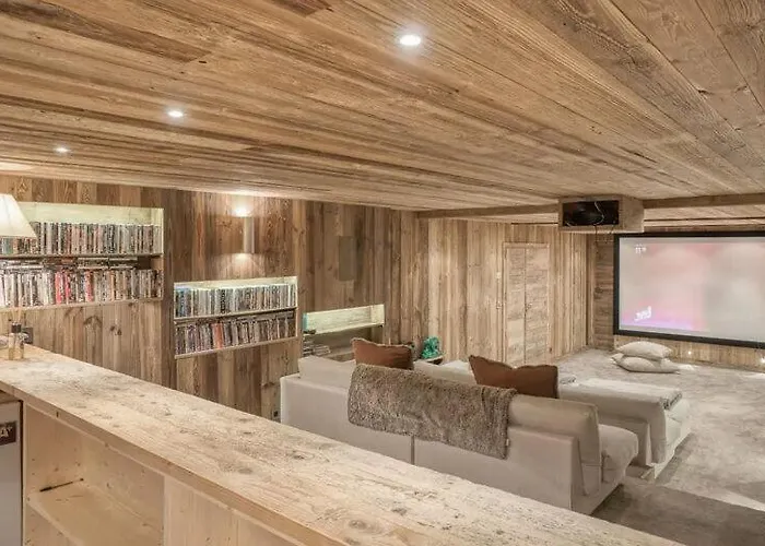 Javen - 520m2 Avec Piscine Chauffee Et Cinema *